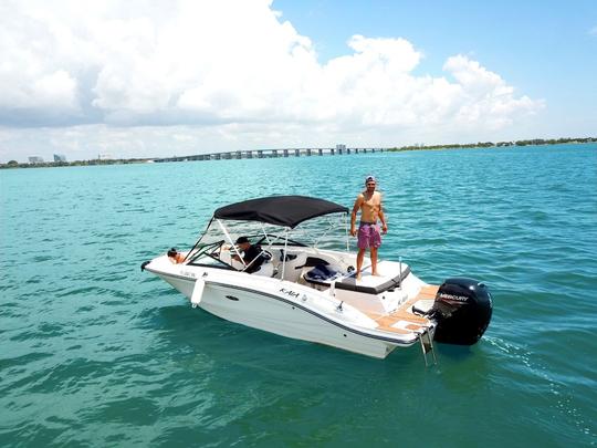 2021 Sea Ray SPX 210: diversão em Miami com amigos — tudo incluído