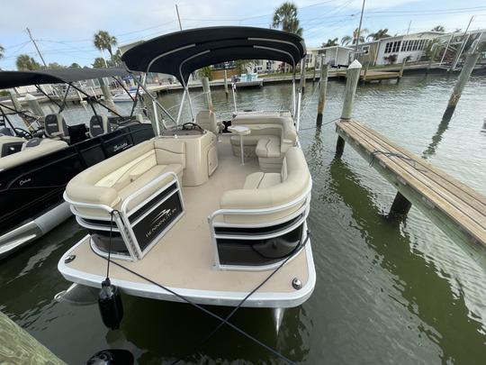 Bennington 20ft Pontoon Fun- St Pete Beach