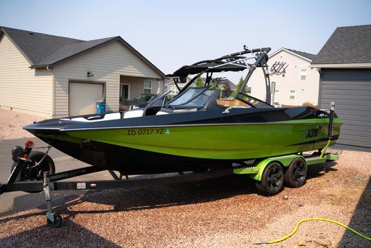 Axis A24 Wakesurf / Wakeboard Rental (CAPTAINED WITH SURF LESSONS INCLUDED)