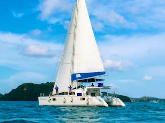 Experience the Freedom: Catamaran Charter - LAGOON440