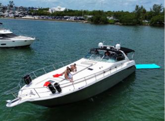 Sunseeker Predator de 62 pies con $100 de descuento de LUNES A JUEVES