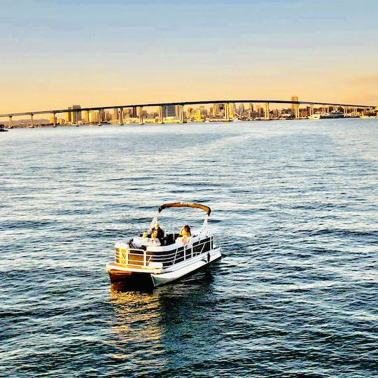 Fête/croisière sur un nouveau ponton dans la baie de San Diego