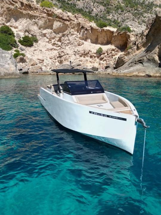 De Antonio D34 Open Gogga Center Console Rental in Eivissa, Illes Balears