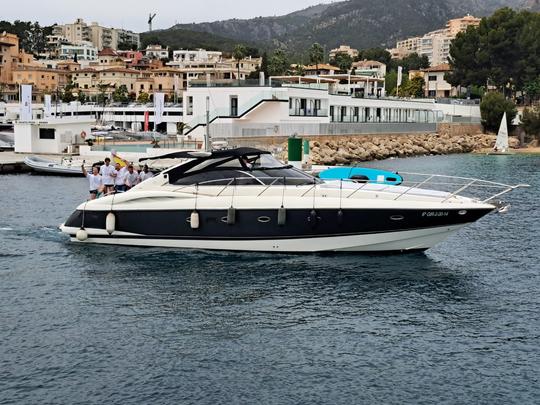 Iate de luxo Sunseeker Camargue 50 em Port Calanova, Espanha