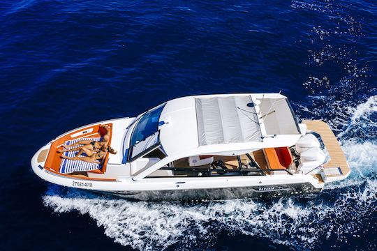 Bavaria Vida 33 Rental in Zadar