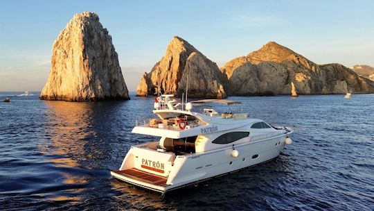 Yate de 80 pies en Cabo San Lucas