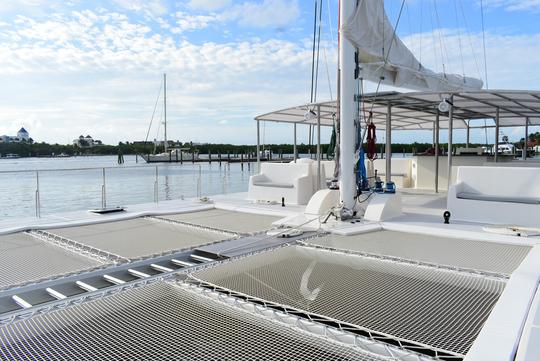 Nuevo catamarán de lujo de 82 pies con barra libre ilimitada para pasar el mejor momento