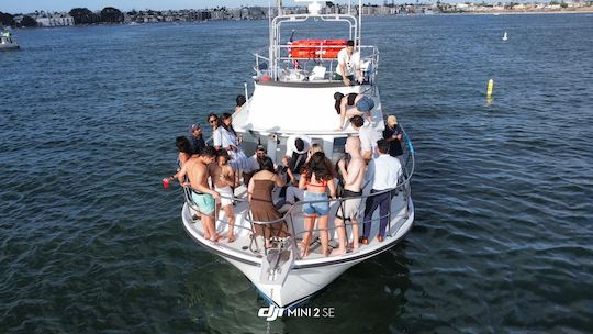 Crucero de fiesta en Mission Bay: operación legítima en San Diego (BYOB, 20 personas)