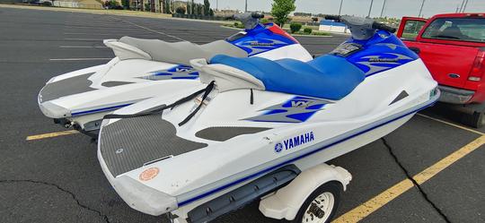 Yamaha Waverunner Jetskis in Banks Lake Blue Lake Sun Lakes Park Lake Washington