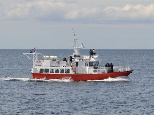 Um navio de aventura versátil para pesca marítima e passeios pela vida selvagem