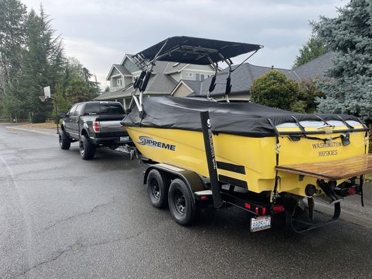 2004 v-208 supreme Ski/Surf Boat