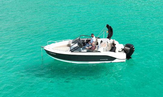 Explore Can Pastilla in Styl with Activ 605 Bowrider!