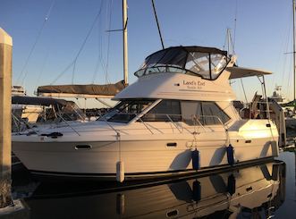 Navegue pelo lago em um iate de 40 pés. Faça um cruzeiro em Lake Union, Lake WA, Andrew's Bay, etc.