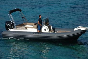 Barco BSC 70 elegance RIB en alquiler en Villasimius