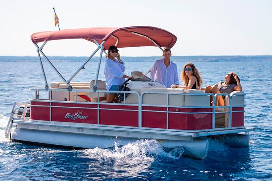 Boat rental in Altea · 16ft Sunchaser Pontoon