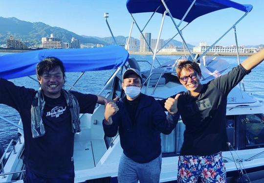 Location de bateau à Hiroshima pour la pêche et la croisière. Le capitaine est facultatif.