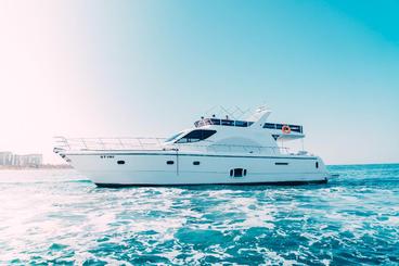 Dubai Private Yacht for up to 30 Guests