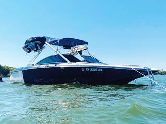 Mastercraft X-Star Wake/Surf Boat + Captain on Lake Ray Hubbard - Rockwall, TX