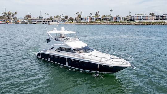 Belo iate Sedan Bridge 580 Power Mega Yacht de 60 pés em Marina del Rey!