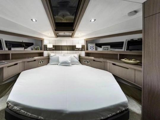 Glamorous Galeon 43ft Motor Yacht