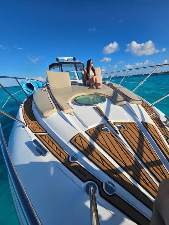 FLAWLESS DORAL 48 pieds + JET SKI (1 heure incluse sur 6 heures ou plus de location de bateau)  