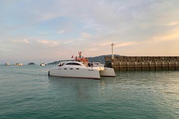 Quick and Quaint: High-Speed Catamaran for Day Cruises in Thailand