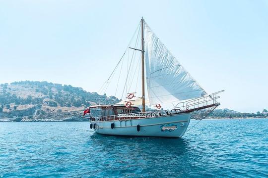 KUSADASI  PRIVATE BOAT CHARTER 'HİRA MİNA '13 PERSON.