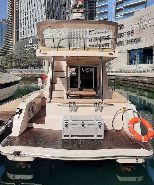 46 ft Yacht Rental in Dubai Marina – Perfect for Groups of Up to 12 Guests