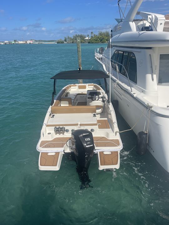 60ft Motor Yacht Charter in Beautiful Exuma, Bahamas