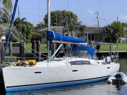 Smooth Sailing: Charter the Elegant 43 Beneteau Today!