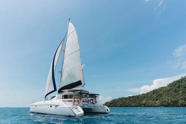 Fountaine Pajot, Lavezzi 40ft Catamaran