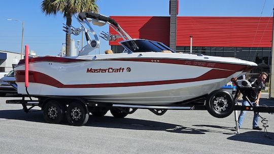 Alquiler de lanchas de vela Mastercraft 2019: ¡acudiremos a ti!