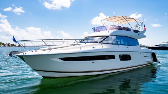 52ft Prestige Yacht 500 Fly Bahamas Getaway