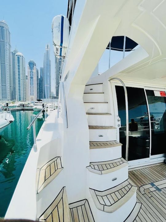 New Majesty, 50 pés, Marina de Dubai, capacidade para 13 pessoas