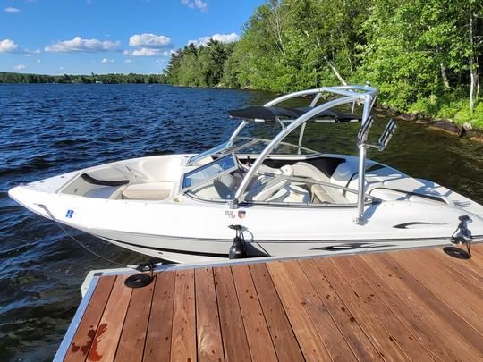 Profitez du magnifique Maine au lac Damariscotta avec Mariah SX19 Bowrider !