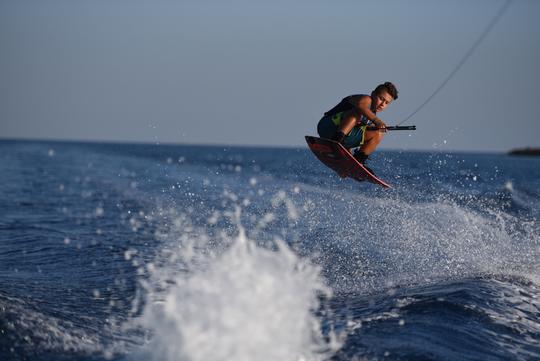 Wakeboarding Session Malibu Wakesetter