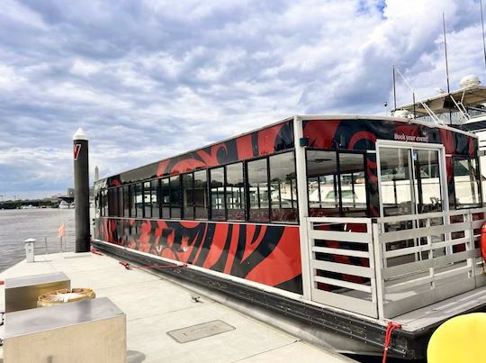 Montez à bord de notre bateau de navigation de 50 passagers ! 