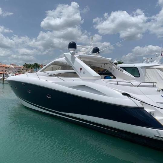 Visitez l'île de Saona ou Catalina à bord de notre Sunseeker de 55 pieds