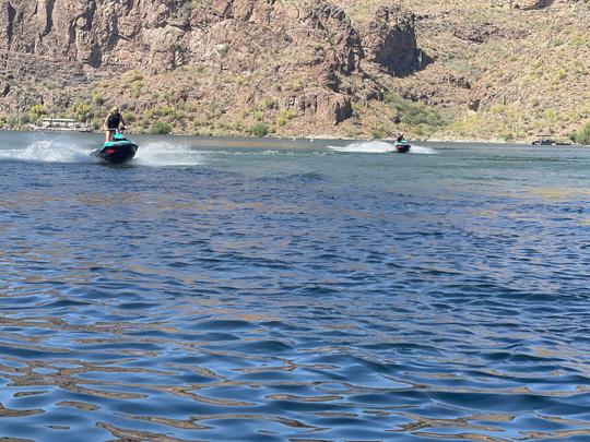 Par de motos acuáticas Seadoo Spark 2019 para alquilar en Mesa, Arizona 