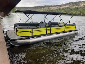 29ft Premier Pontoon, is ready for your large group of up to 22 in Austin, Texas