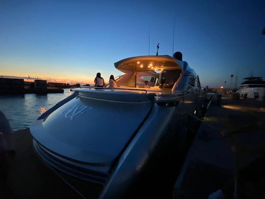 PERSHING 76 Marina di Poltu Quatu, Sardaigne du Nord, Italie