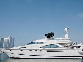 64ft Fabulous Fairline | Big Layout | Upto 28 pax 