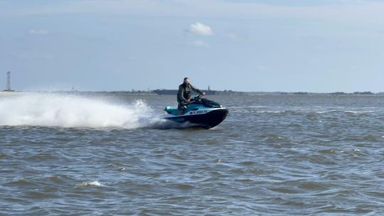 Sea-Doo GTX 130 Pro 2023 avec système de marche arrière et de freinage