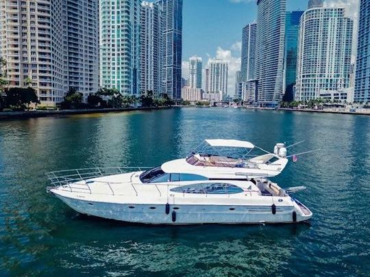 62' Azimut Flybridge | Ofertas especiais: 13 pessoas