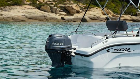 Navegador Blue Water de 170 cc con 30 CV en Sithonia Halkidiki