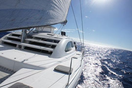 A luxurious sailing catamaran in Okinawa, the only one of its kind in Japan!!