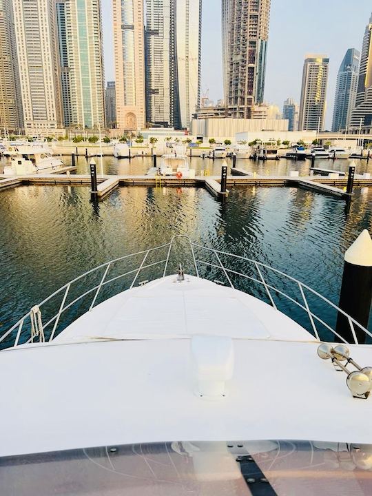 New Majesty, 50 pés, Marina de Dubai, capacidade para 13 pessoas