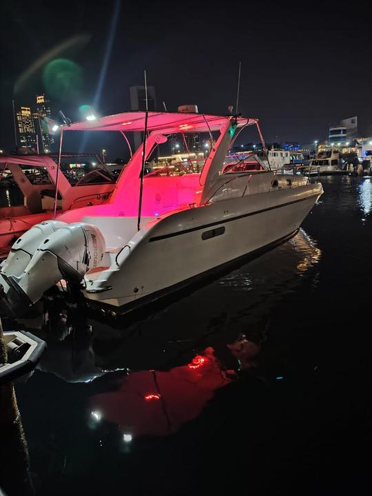 Disfruta de un crucero en Abu Dabi en el yate Oryx de 36 pies