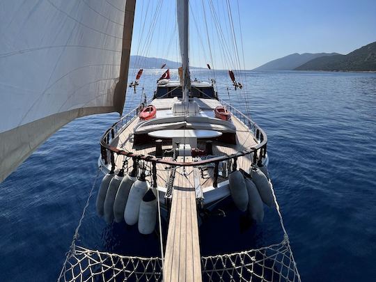 Goélette à voile KARYALI 28 m-8 cabines, capacité 16 personnes, Bodrum, Mugla, Turquie