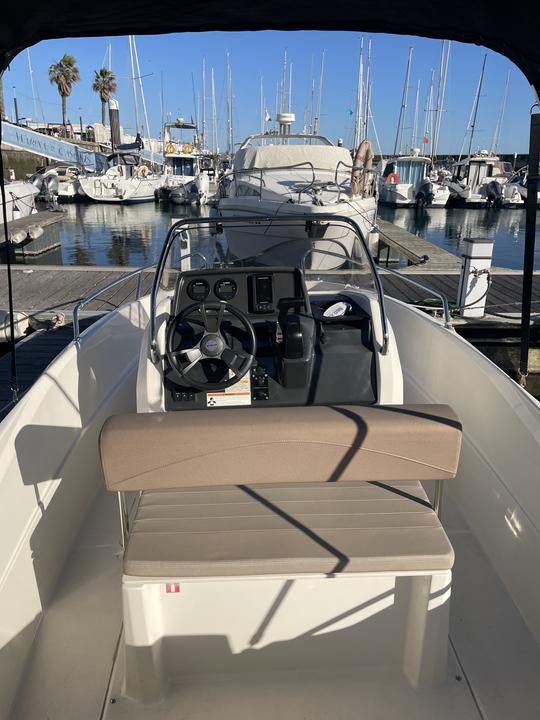 Quicksilver 505 Open 80CV speedboat in Cascais, Lisbon